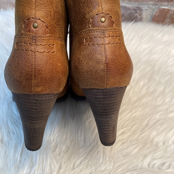 Clarks Artisan Alpine Melt Cognac Leather Booties, Size 11M - Picture 13 of 17